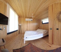 Comfort-huone | Tallelokero huoneessa, pimennysverhot, ilmainen Wi-Fi, vuodevaatteet