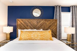 7 bedrooms, desk, WiFi, bed sheets - Private Pool, Themed Kids Suites & Movie Room (Kissimmee)