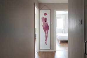 Basic Apartment, Multiple Beds | 2 bedrooms, laptop workspace, iron/ironing board, free WiFi - Stunning 2 Bedroom Apartment in Central Dublin (Dublin)