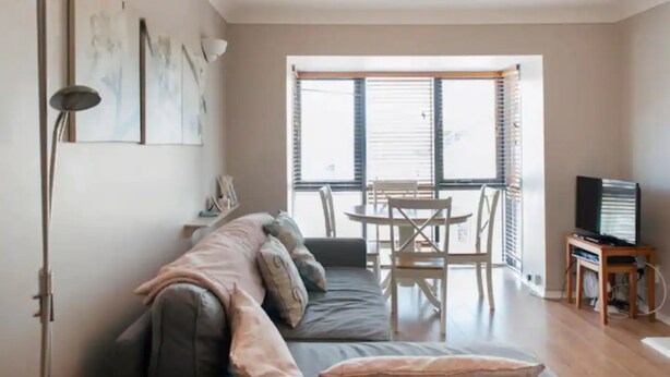 Unclassified image, 1 of 11, button - Stunning 2 Bedroom Apartment in Central Dublin (Dublin)