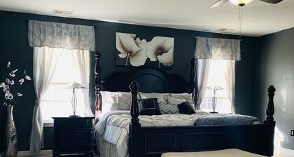 Large home in Savannah for a family of 10 people