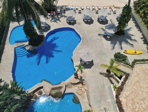 Piscina all'aperto, una piscina riscaldata