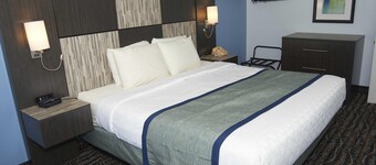 Deluxe Suite 1 King Bed at Sandwich Lodge and Resort