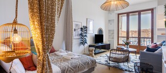 PREMIERE LIGNE - Bel appartement en 1ère ligne du Vieux e