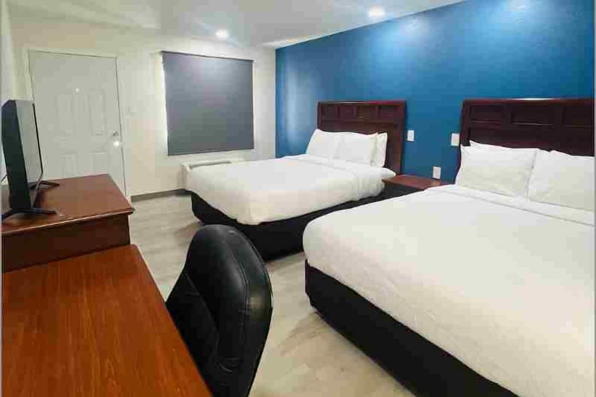 WiFi (free), bed sheets
