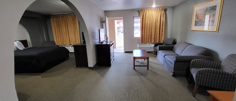 デラックス スイート | リビング エリア | 薄型テレビ