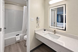 Bathroom - Baymont by Wyndham San Antonio Northeast (San Antonio)
