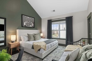 3 bedrooms, desk, iron/ironing board, travel cot