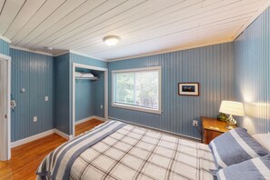 4 habitaciones, tabla de planchar con plancha, internet y ropa de cama 