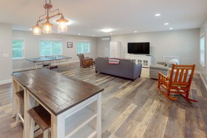 TV, ping pong - Waterfront home with deck, patio, grill, firepit, Ping-Pong, & WiFi (Mount Desert)