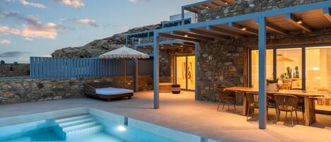 Villa | Outdoor pool