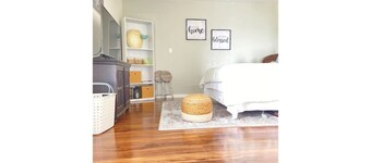 Cozy 1-Bedroom Private Villa in Luxury Pool Home