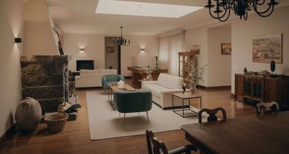 A recently renovated holiday home, Chalet De La Croix features a garden.