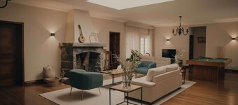 A recently renovated holiday home, Chalet De La Croix features a garden.