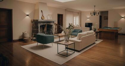 A recently renovated holiday home, Chalet De La Croix features a garden.