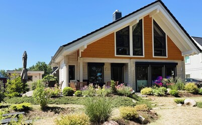 Haus Seeblick, directly on the shore of the Gr. Lake Zechlin