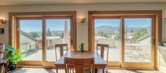 Dog Friendly - Eclectic Salida "The Lion, the Witch and the Wardrobe"! Balcony Views!