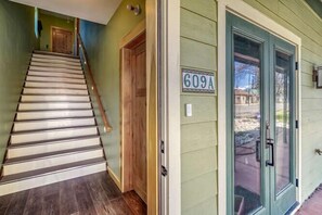 Interior - Eclectic Salida- 2 Beds, 4 guest + 2 kids (Salida)