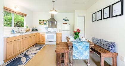 Jungle Bungalow - A lovely space to stay for island fun!