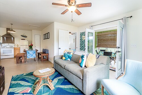 Jungle Bungalow - A lovely space to stay for island fun!