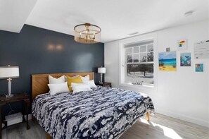 3 habitaciones, escritorio, tabla de planchar con plancha y wifi gratis 