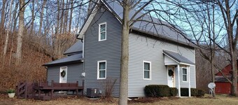 Close to Indiana Beach...  Pet friendly!  