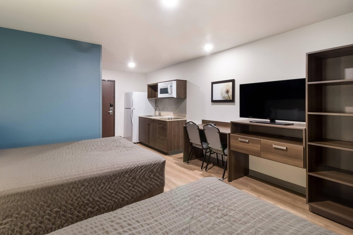 Standard Room, 2 Queen Beds, Non Smoking | Desk, laptop workspace, WiFi (free), individually furnished