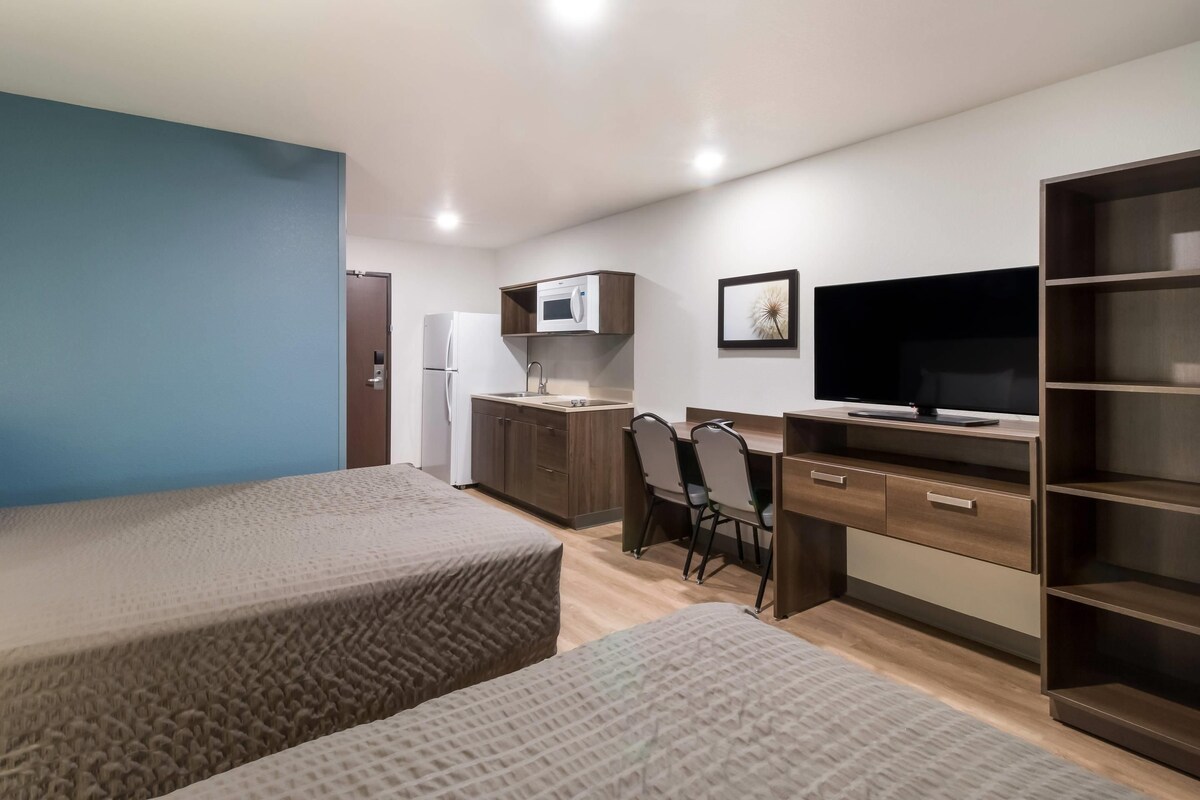 Standard Room, 2 Queen Beds, Non Smoking | Desk, laptop workspace, WiFi (free), individually furnished