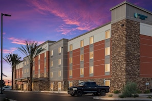 Unclassified image, 2 of 26, button - Woodspring Suites Mesa Chandler (Mesa)