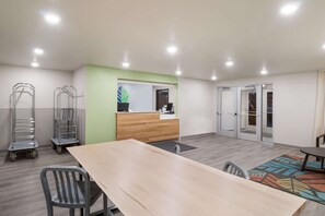 Lobby - Woodspring Suites Mesa Chandler (Mesa)