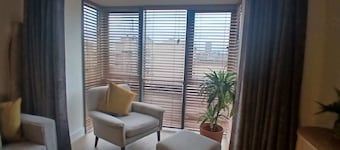 Stylish + Stunning flat in central Dublin!