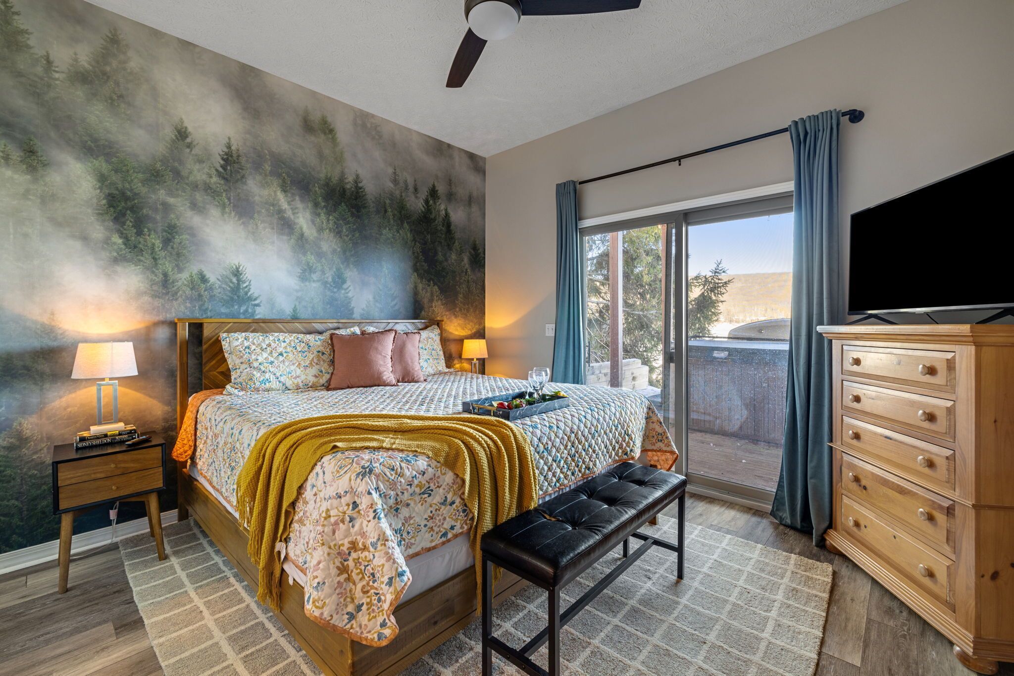 5 Schlafzimmer, Schreibtisch, Bügeleisen/Bügelbrett, Reisekinderbett