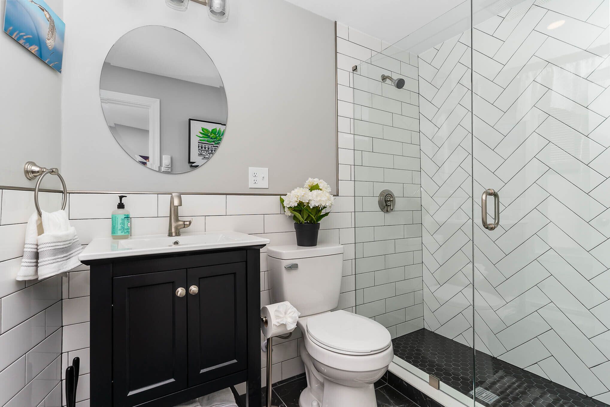 シャワー、ヘアドライヤー、タオル、石鹸