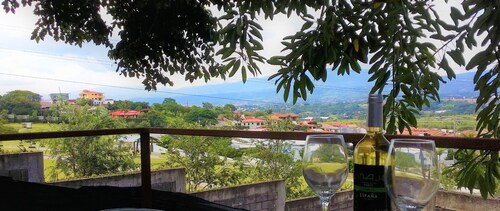 Escazú Container Studio #4. Great View & Location!