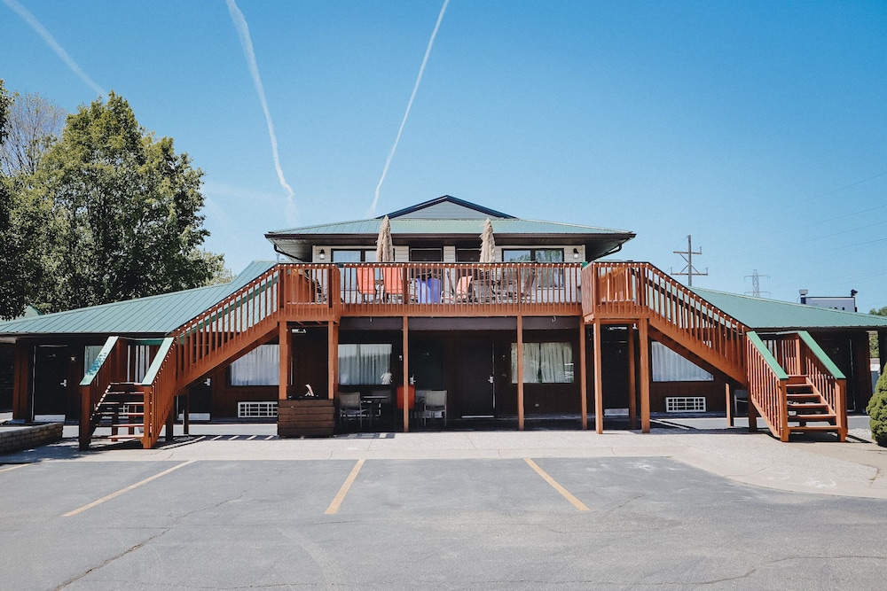 The Inn at Gull Lake photo 6