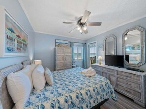 2 bedrooms, internet, bed sheets - Vitamin Sea - Third floor OCEANFRONT! Take a break and soak up some Vitamin Sea! by RedAwning (Carolina Beach)