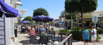 Gorgeous beachfront 2BR Condo Steps from the beach with a pool!!!