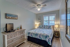 2 slaapkamers, een strijkplank/strijkijzer, gratis wifi, beddengoed