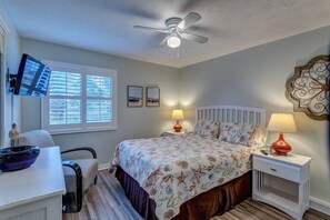 2 室のベッドルーム、アイロン / アイロン台、WiFi (無料)、ベッドシーツ