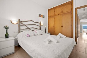 3 bedrooms, free WiFi, bed sheets