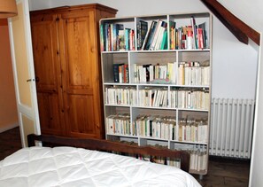 3 chambres, bureau, fer et planche à repasser, Wi-Fi gratuit