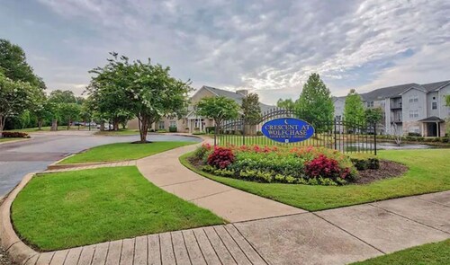 Crescent At Wolf-Chase