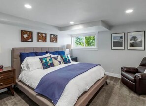 4 Schlafzimmer, Zimmersafe, Schreibtisch, Bügeleisen/Bügelbrett
