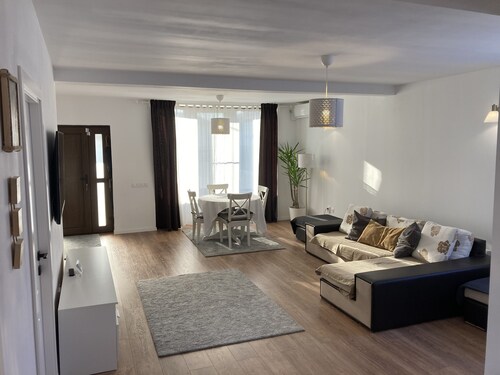 Cozy and clean apartment, located in Villa Lidia