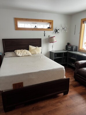 4 bedrooms, free WiFi, bed sheets