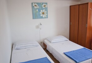 2 bedrooms, free WiFi, bed sheets
