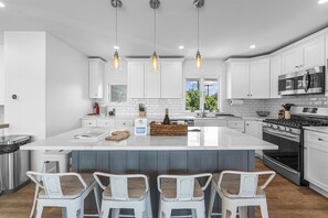 Fridge, microwave, oven, stovetop - Waterfront Firepit Game Room at Legacy Beach House (Point Pleasant Beach)