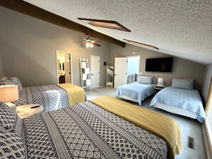 4 bedrooms, free WiFi, bed sheets