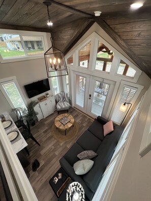 Smart TV, DVD player, music library, video library