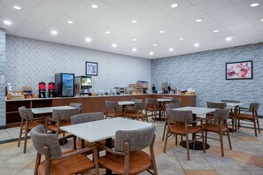 Gratis morgenmadsbuffet hver dag